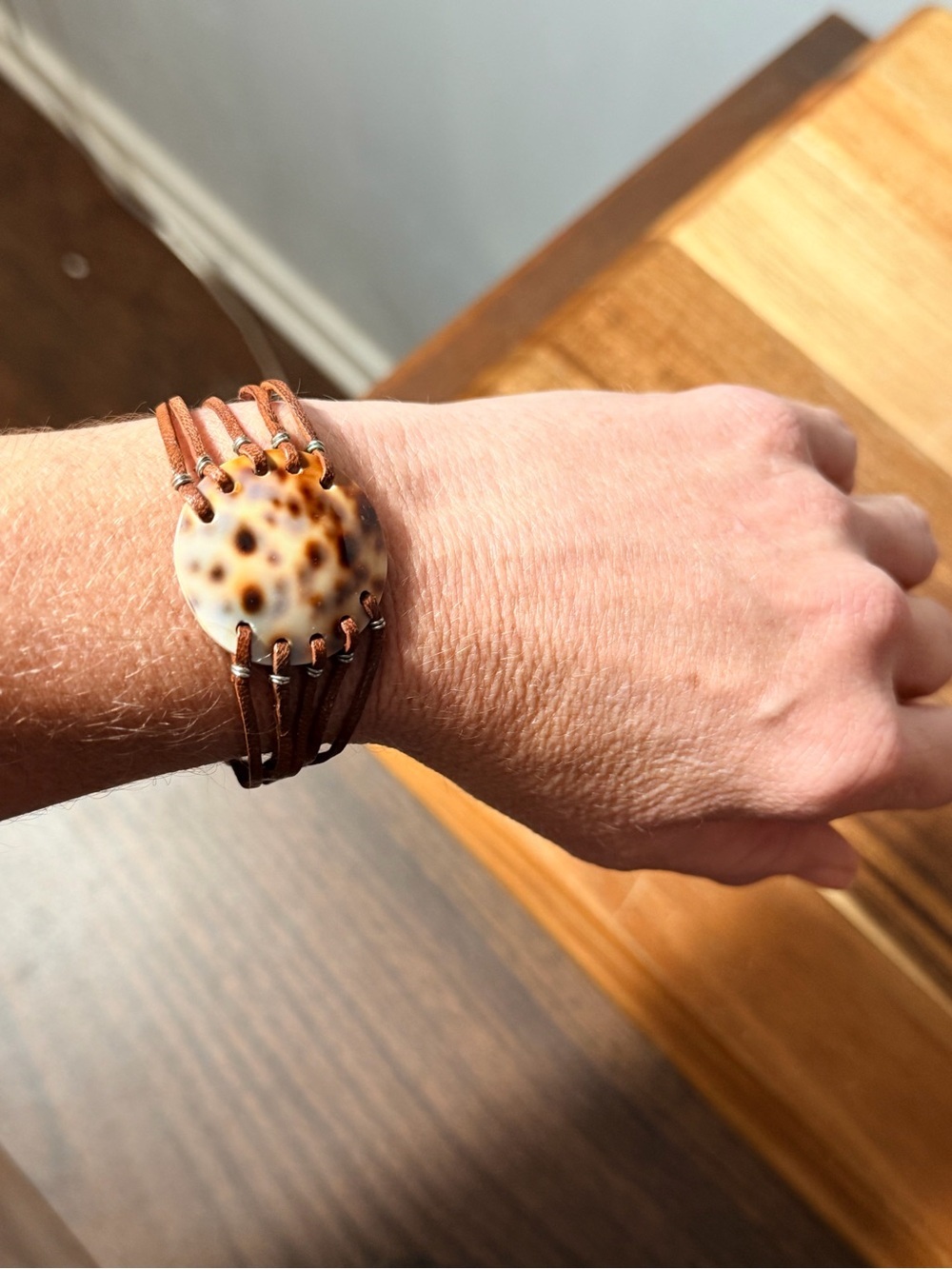 Vintage Limpet Shell Boho Bracelet - Picture 4 of 6